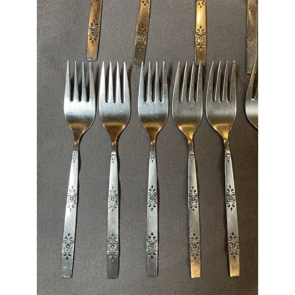 51 Pc Set Oneida Orlando Profile Stainless Flatware Silverware - Picture 14 of 16